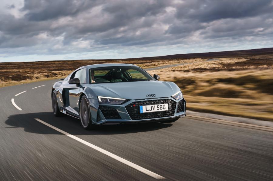  Audi R8 V10 Performance 2019 года  (UK) (фото 82 из 136)